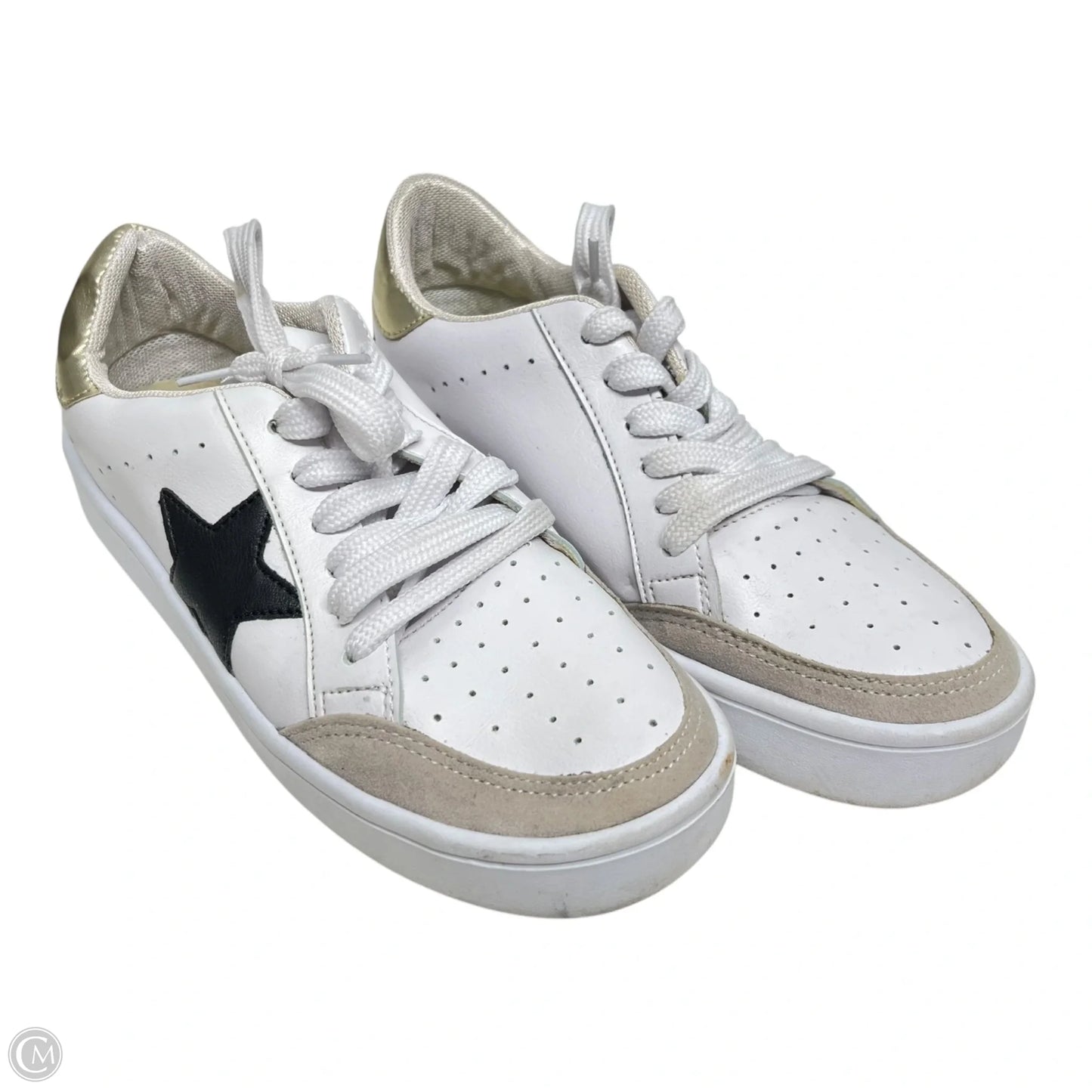 Shoes Sneakers By Clothes Mentor In Black & White, Size: 6