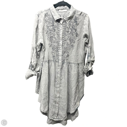 Dress Casual Short By Solitaire In Grey, Size: M