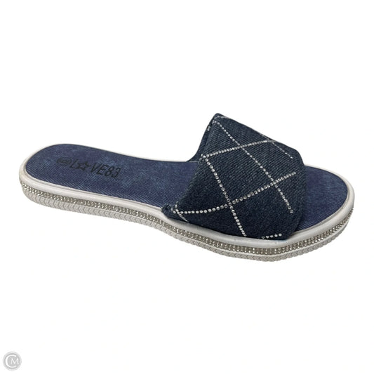 Sandals Flats By Clothes Mentor In Blue & White, Size: 6