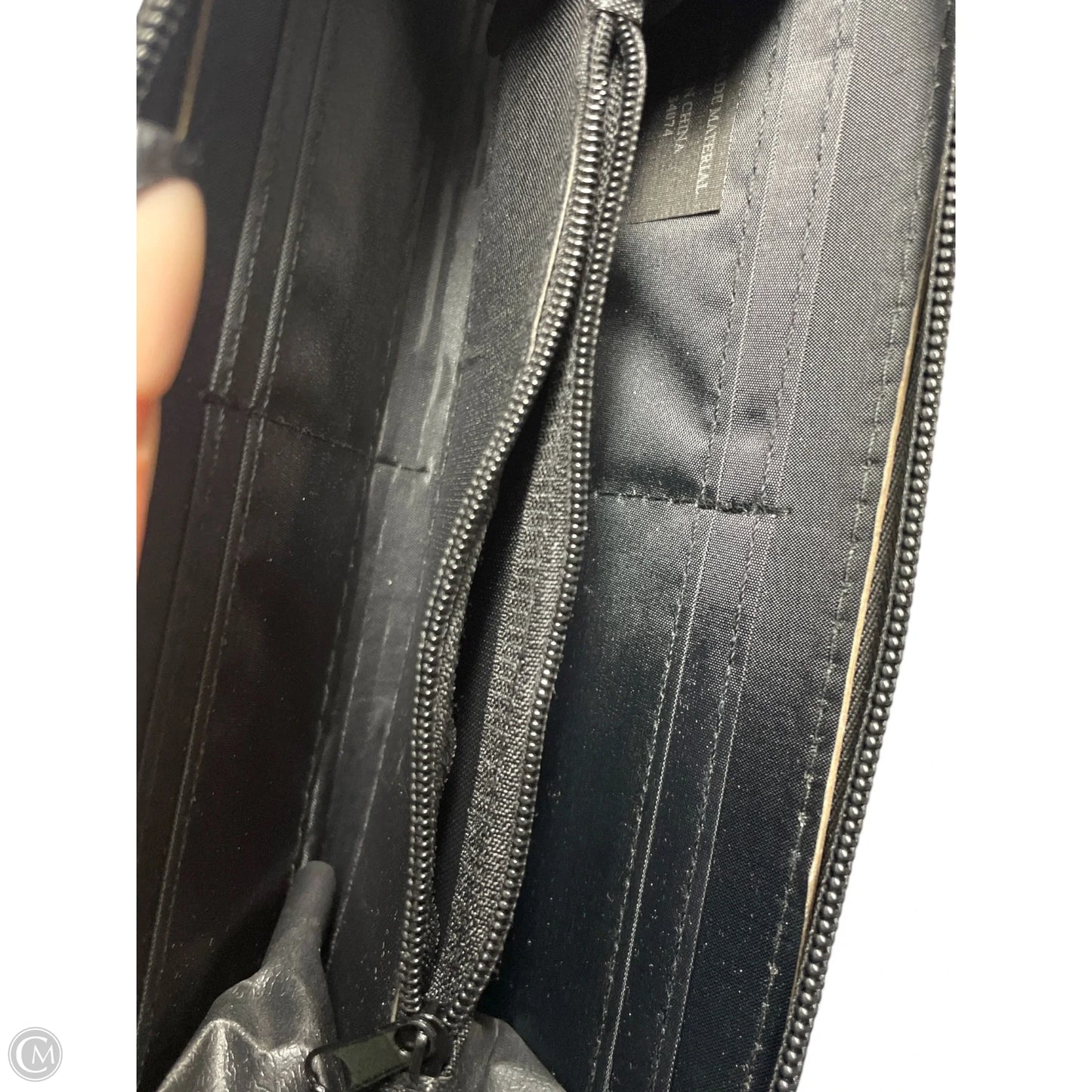 Wallet By Clothes Mentor, Size: Medium