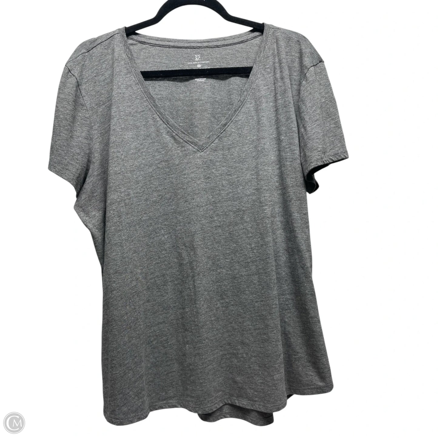 Top Short Sleeve Basic By New York And Co In Grey, Size: Xxl