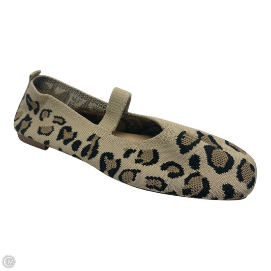 Shoes Flats By Clothes Mentor In Animal Print, Size: 10.5