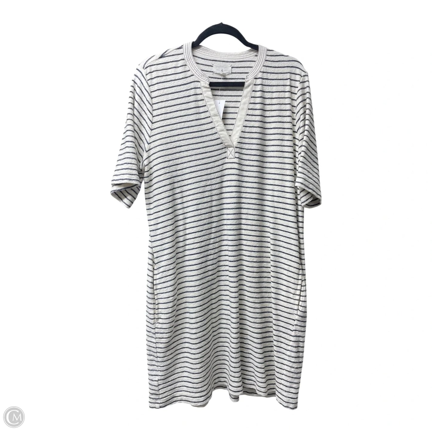 Dress Casual Short By Lou And Grey In Striped Pattern, Size: L