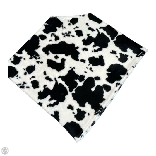 Poncho By Clothes Mentor In Black & White, Size: Osfm