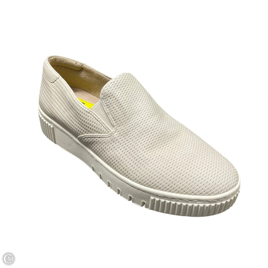 Shoes Flats By Naturalizer In Cream, Size: 9