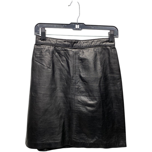 Skirt Mini & Short By Clothes Mentor In Black, Size: 0