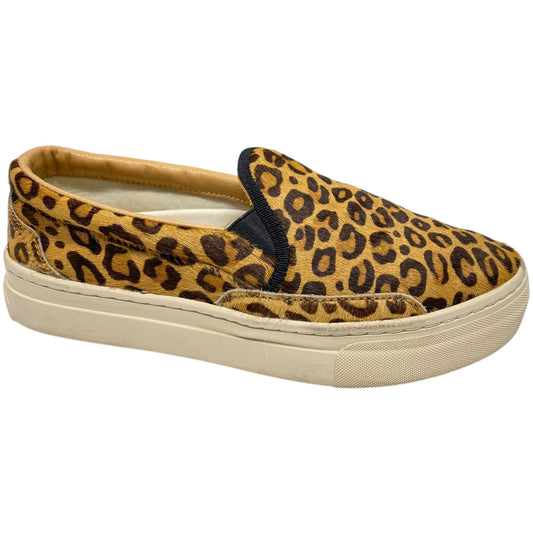 Shoes Sneakers By Soludos In Animal Print, Size: 8