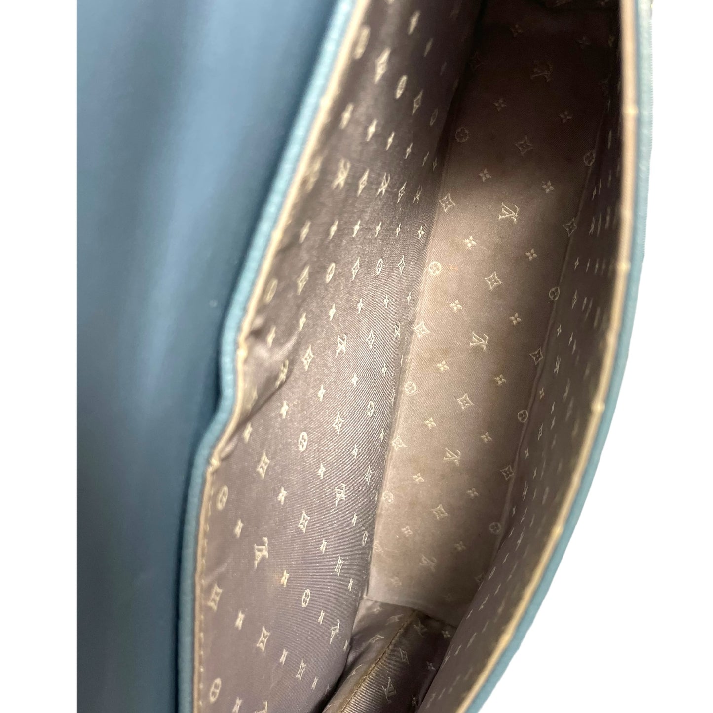 Handbag Luxury Designer By Louis Vuitton, Size: Small