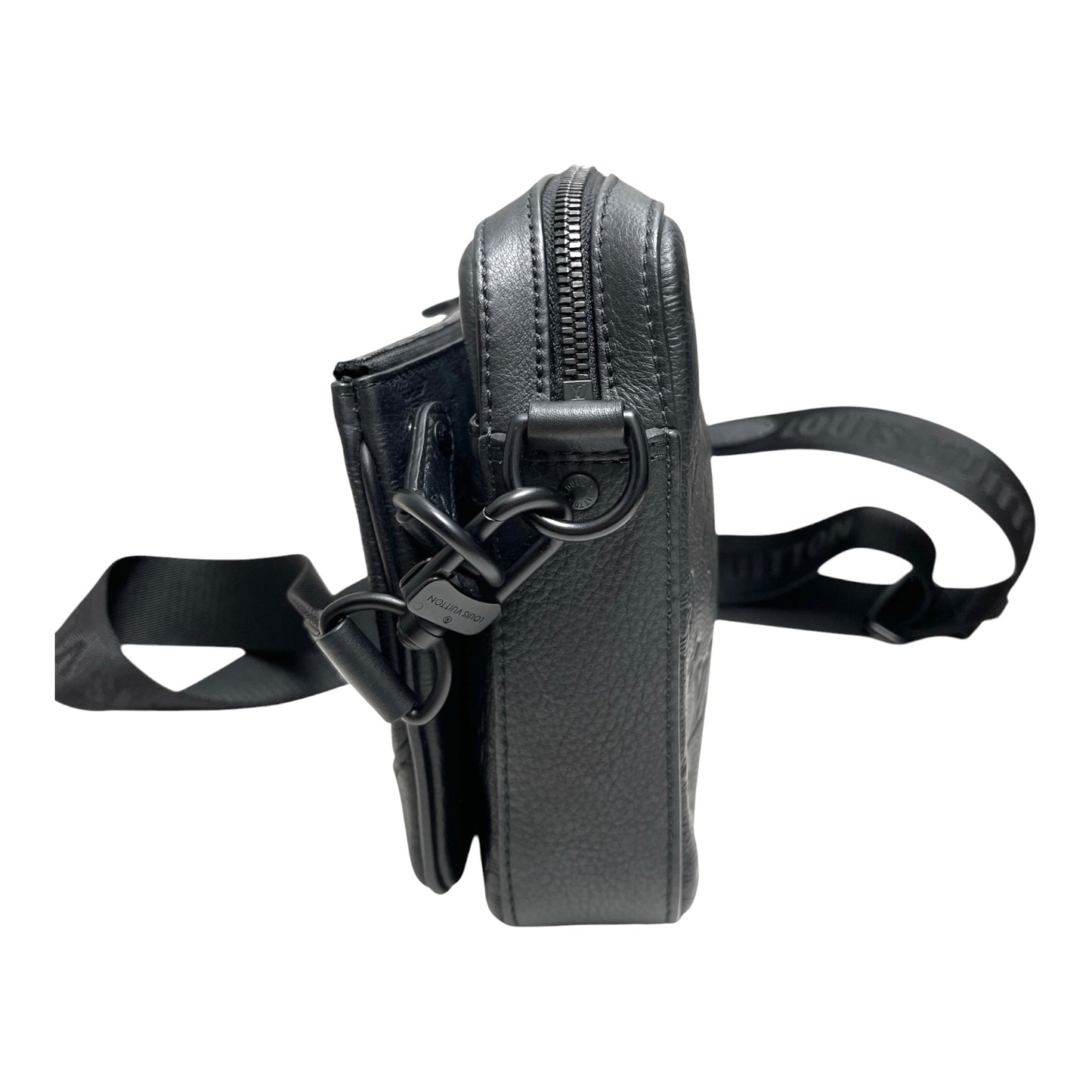 Crossbody Luxury Designer By Louis Vuitton, Size: Medium