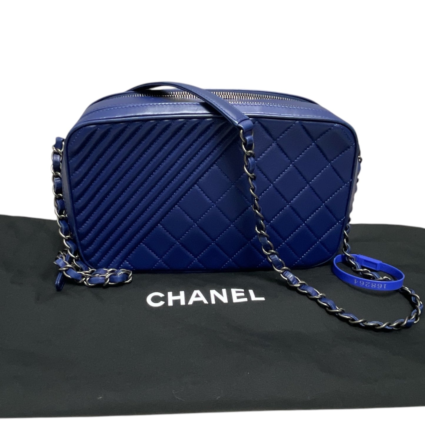 Crossbody Luxury Designer By Chanel, Size: Small