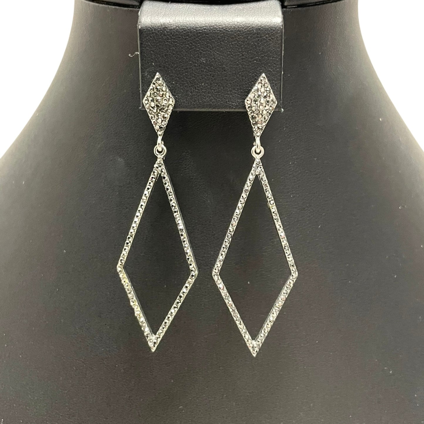 Earrings Dangle/drop By Clothes Mentor