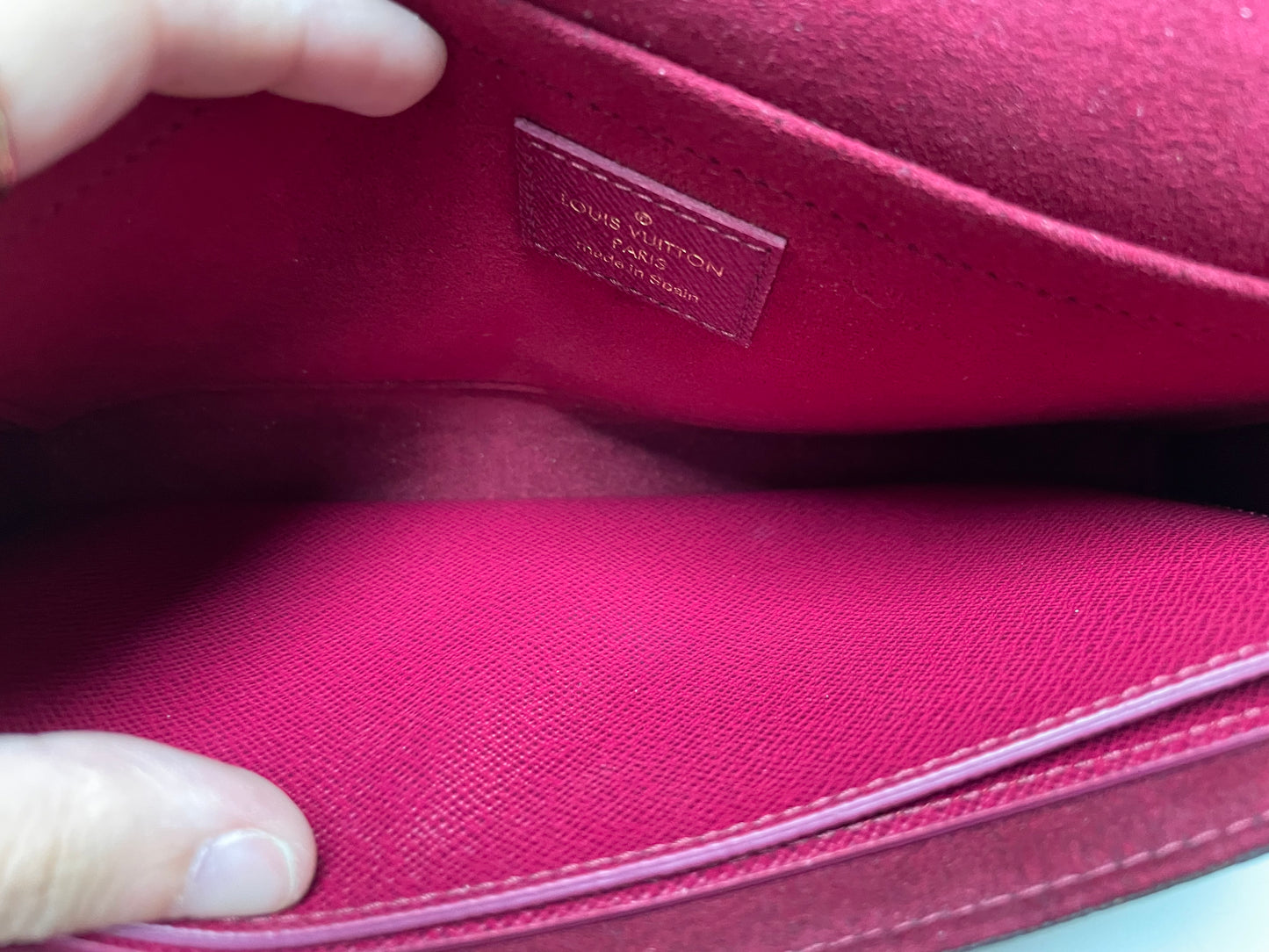 Crossbody Luxury Designer By Louis Vuitton, Size: Small