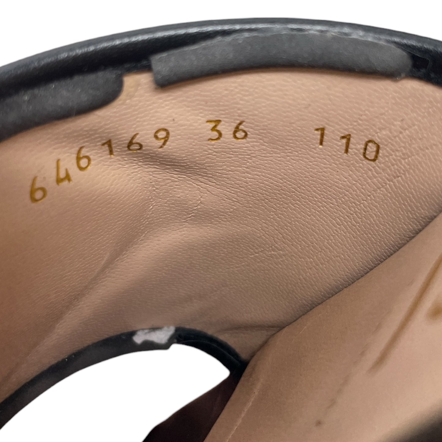 Sandals Luxury Designer By Gucci In Black, Size: 6