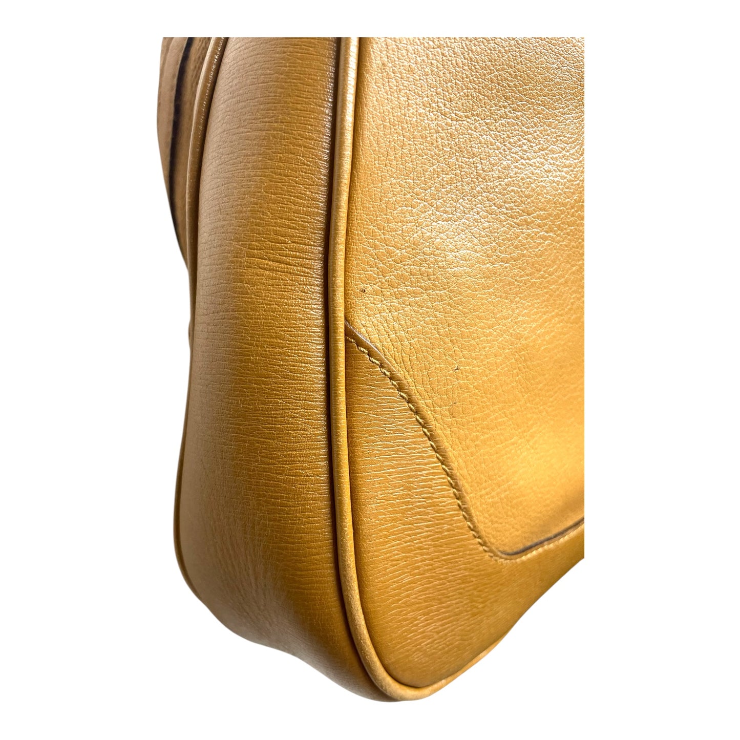 Handbag Luxury Designer By Gucci, Size: Medium